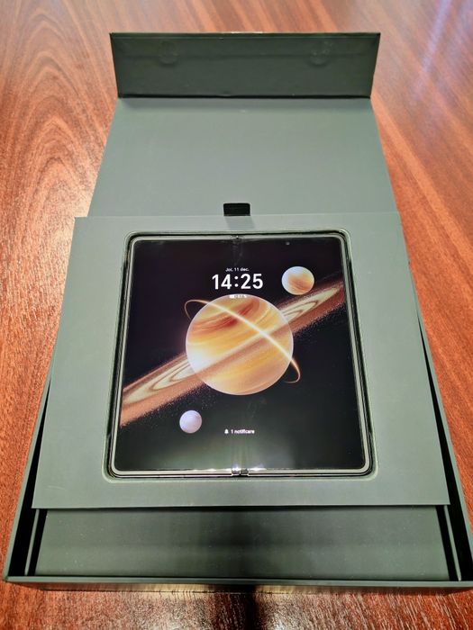 Honor Magic V3 512 GB NOU cu garantie 12 luni la Altex