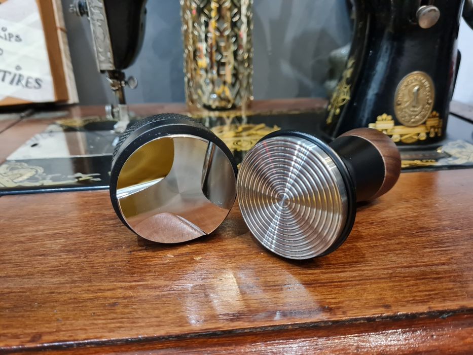 Продавам бариста комплект тампер и дистрибутор за еспресо 53мм