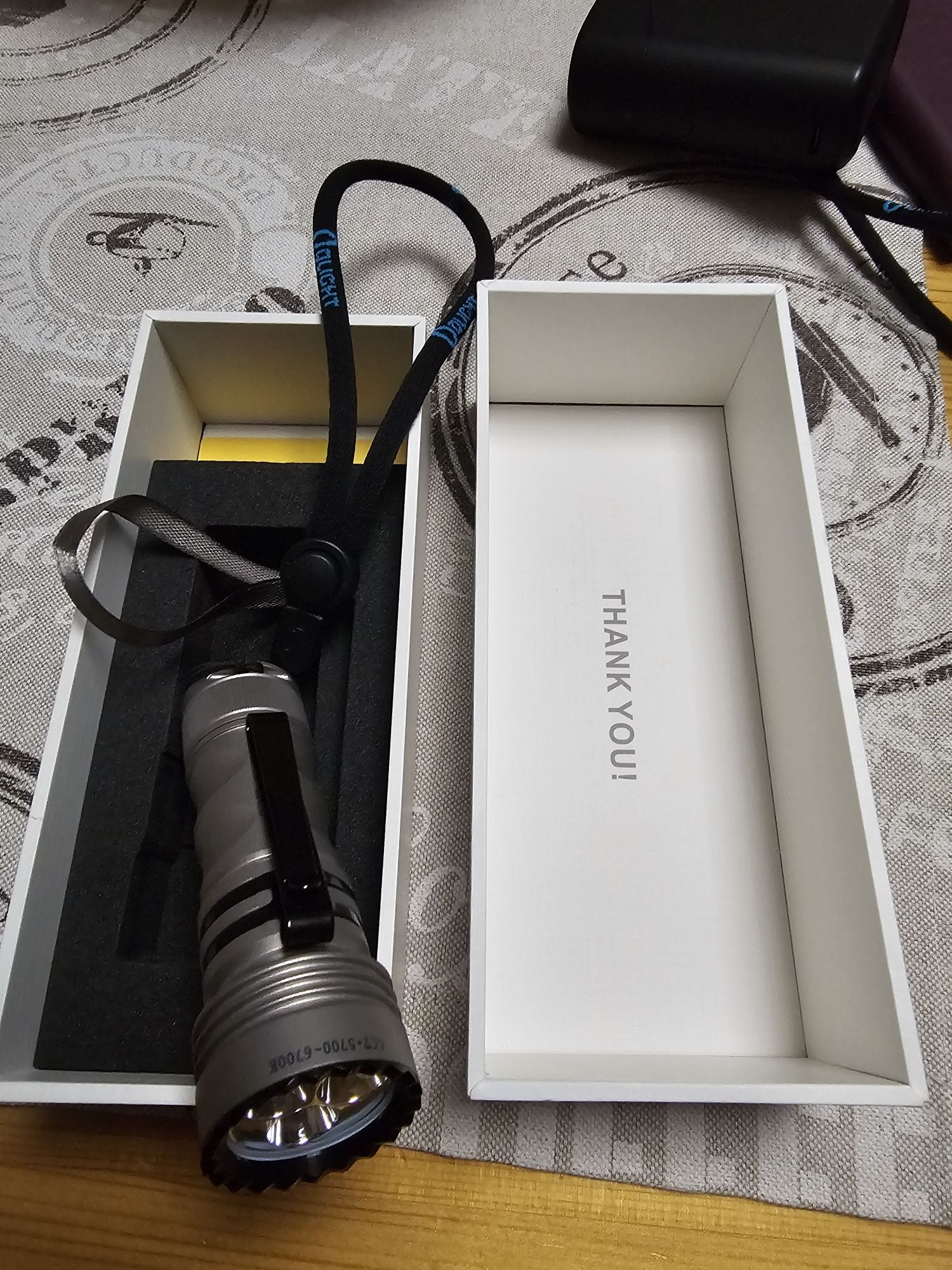Olight seeker 4 mini . Лед фенер