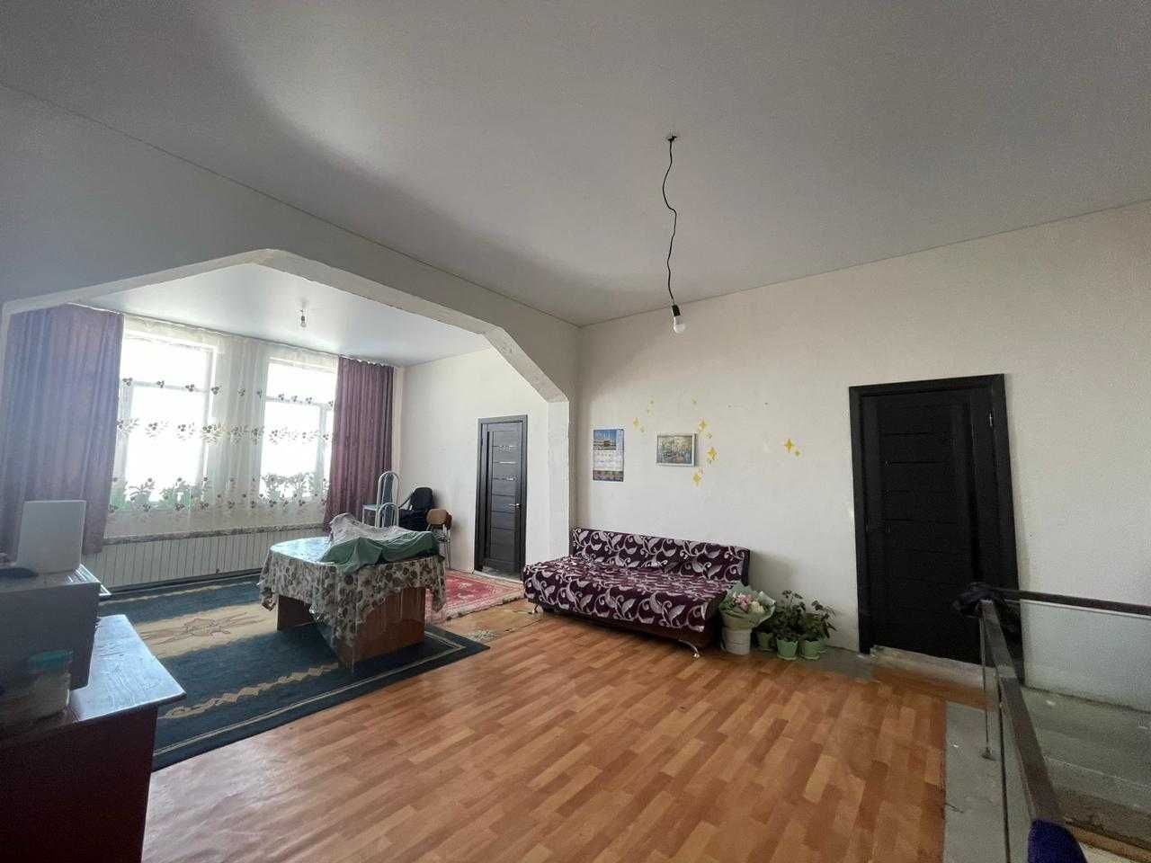 Продается дом. В экологическом чистом районе.