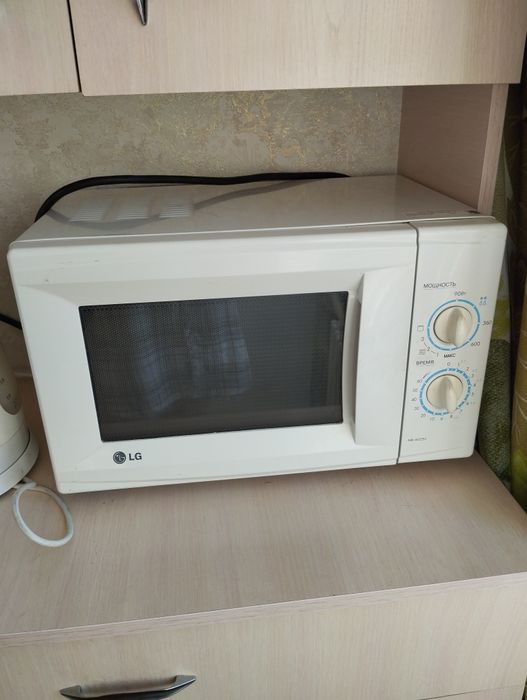 Микроволновка на запчасти.
