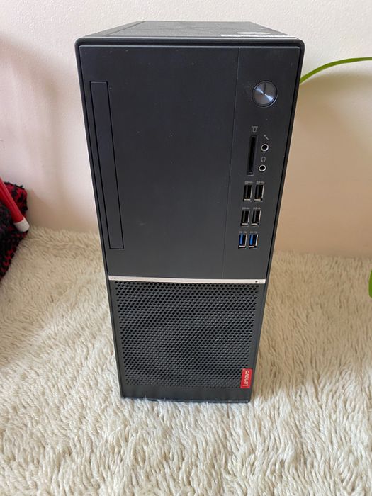 Продавам работна компютърна станция / компютър lenovo V530