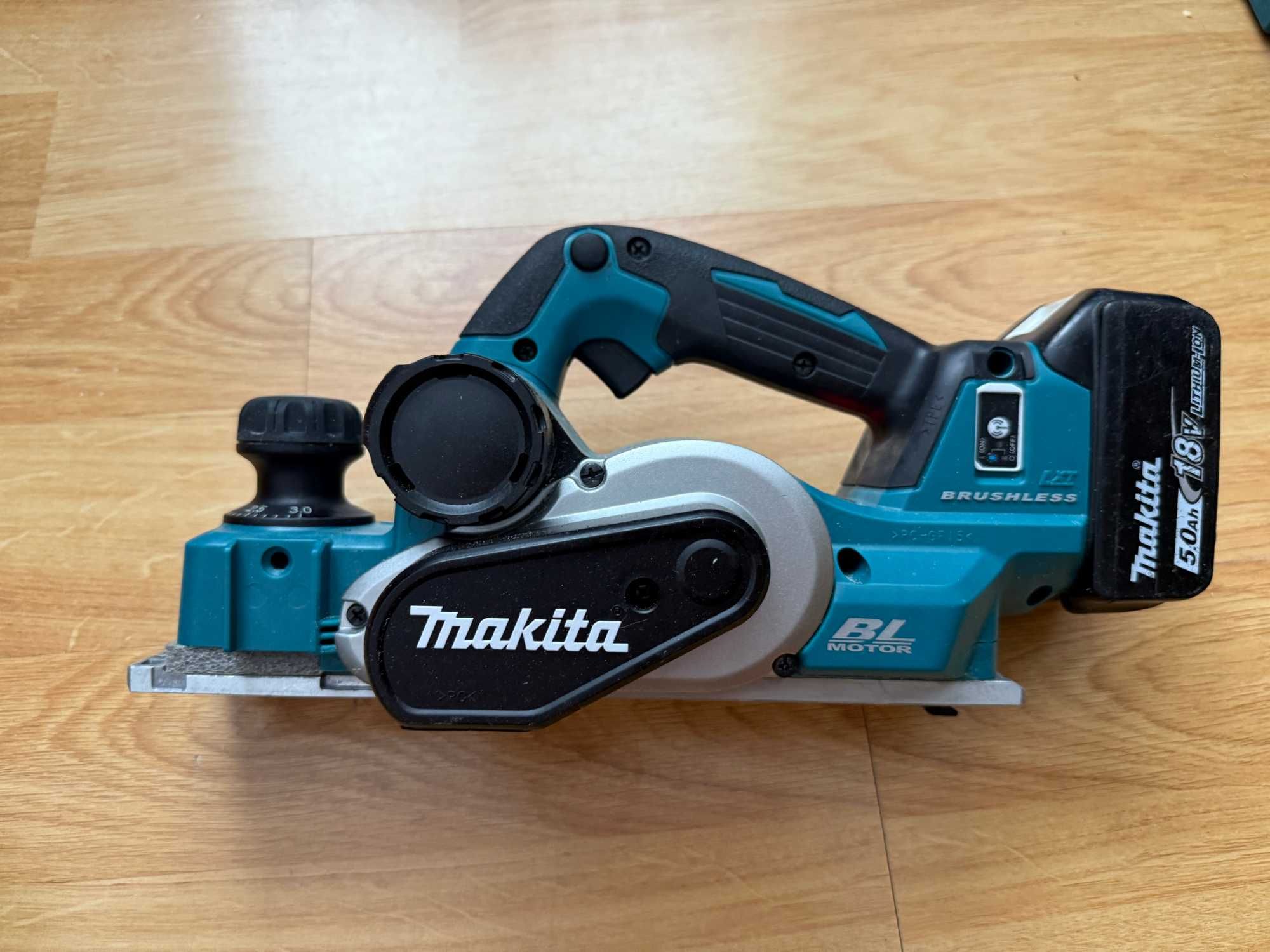 Makita DKP181 Ръчно ренде