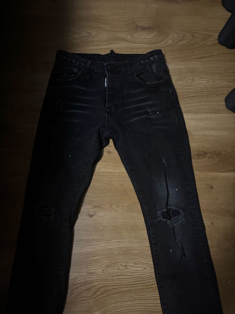 Dsquared2 дънки и маркови тениски