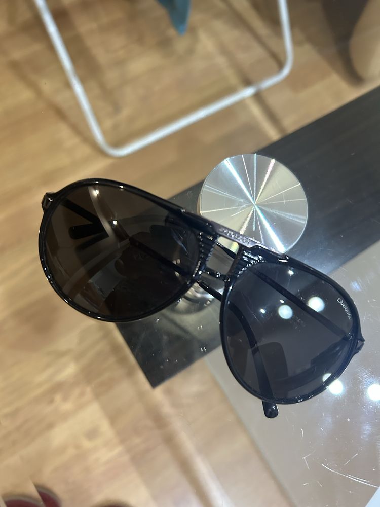 Слънчеви очила Carrera