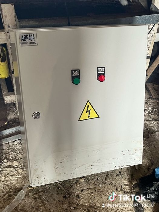 АВР 40 А состояние новый полностью укомплектован готовый к установке