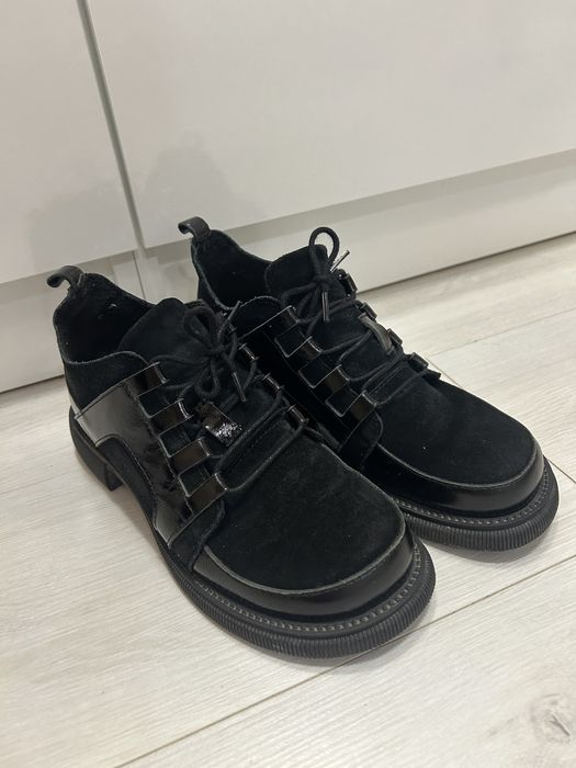 Обувки от естествена кожа Gabina