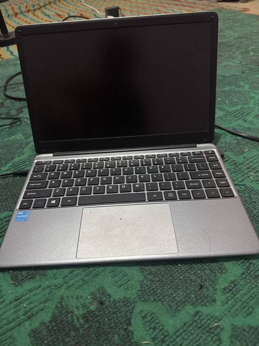 Noutbuk Chuwi Hearbook