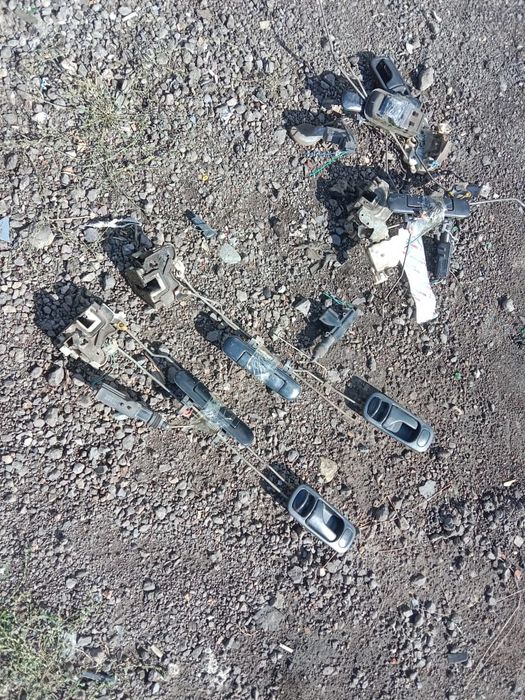 Замок дверной и ручки Ниссан примера р10