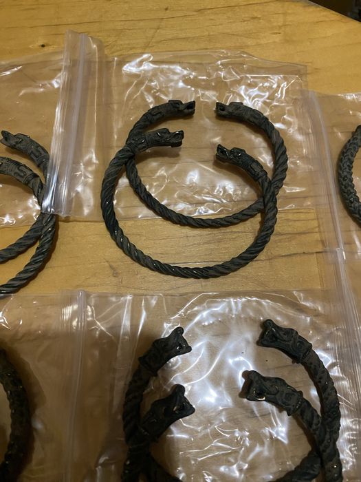 Репродукция на келтски гривни