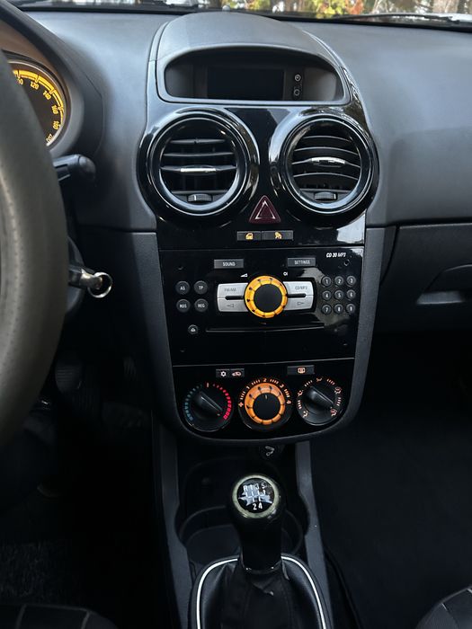 Opel corsa 2011, motor 1,4 benzina,101cai,e5,160000