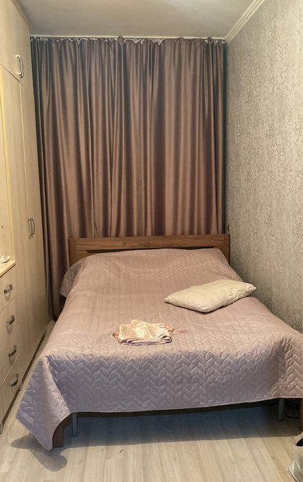 Продам двухспальную кровать 2*140