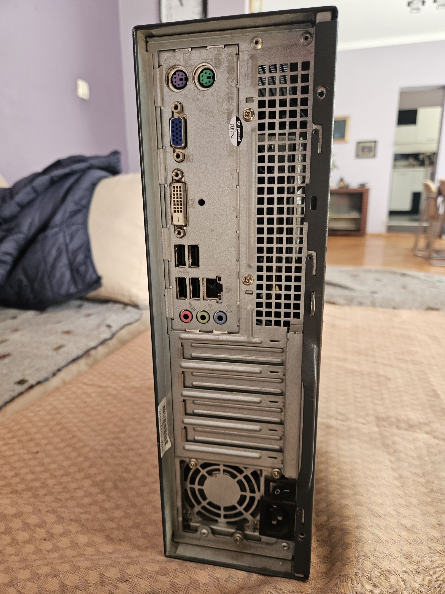компютър FUJITSU I3 3.3 GHZ, H 500GB