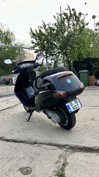 Piaggio hexagon 125 LX