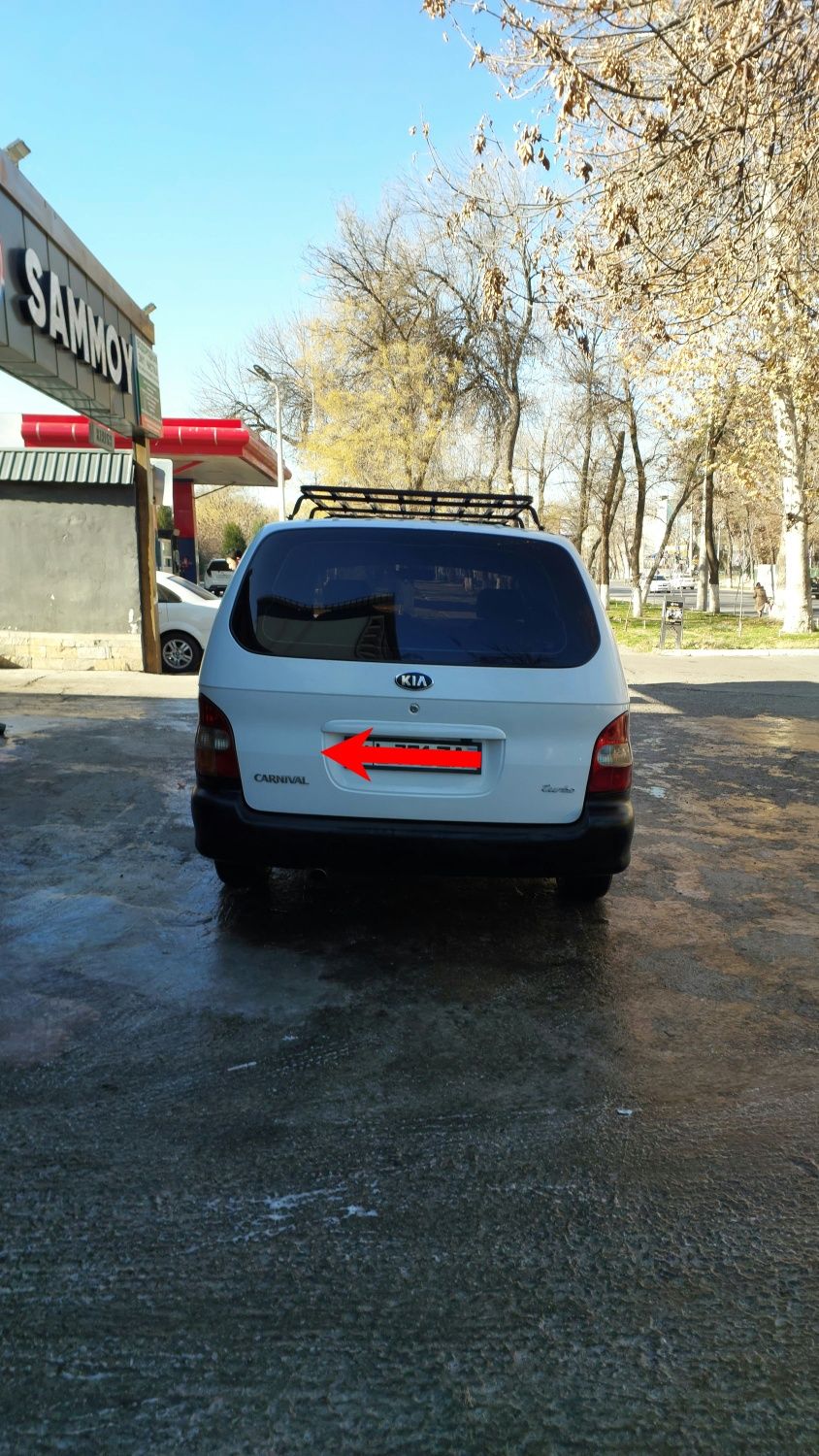 Kia Carnival sotiladi 1998-yil