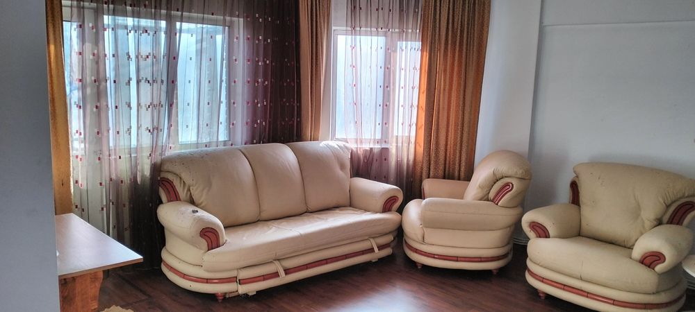 Apartament 3 camere ,decomandat, ultracentral.