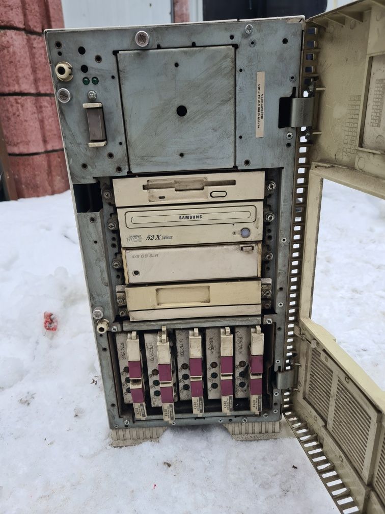 Продается сервер Compaq ProLiant 1600