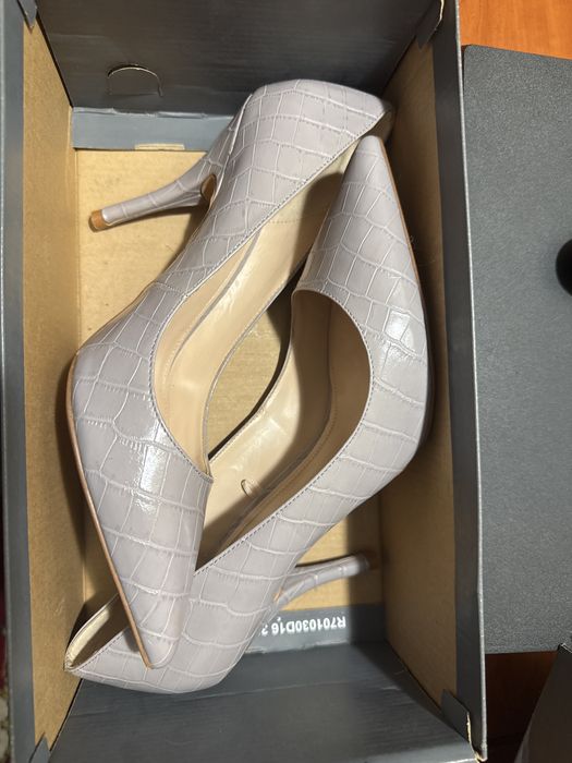 Продам туфли манго