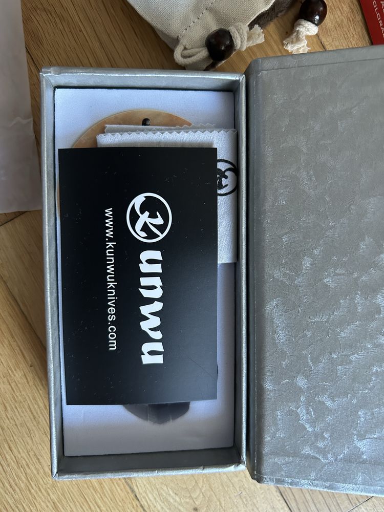 Продавам нож Kunwu S- Tao 2