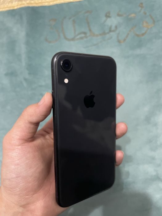 Iphone XR black.