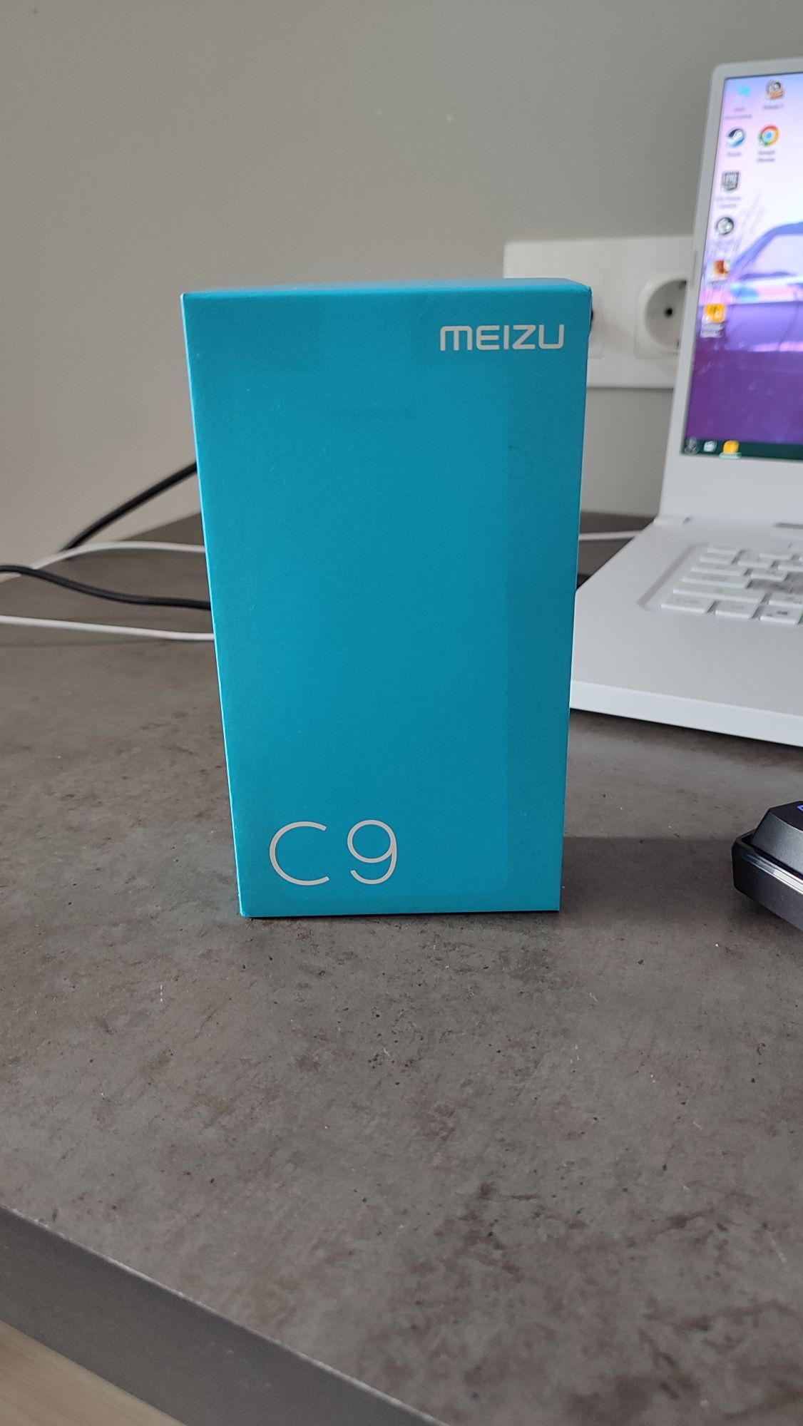 Продам Meizu C9 телефон по сути новый, просто есть трещина на экране