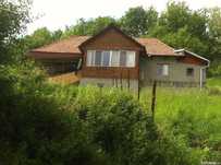 Vând sau schimb Casa la sat cu apartament în Deva