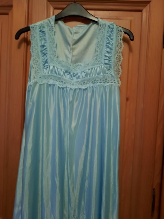 Cămașă de noapte și halat mărimea 46-48