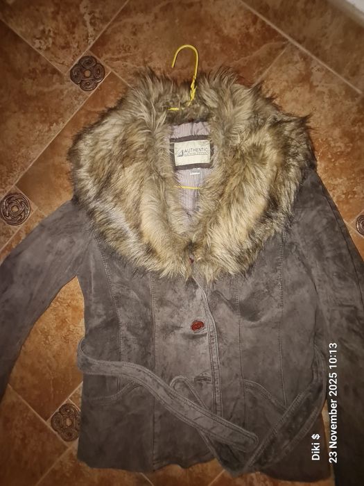 Дамско велурено сако