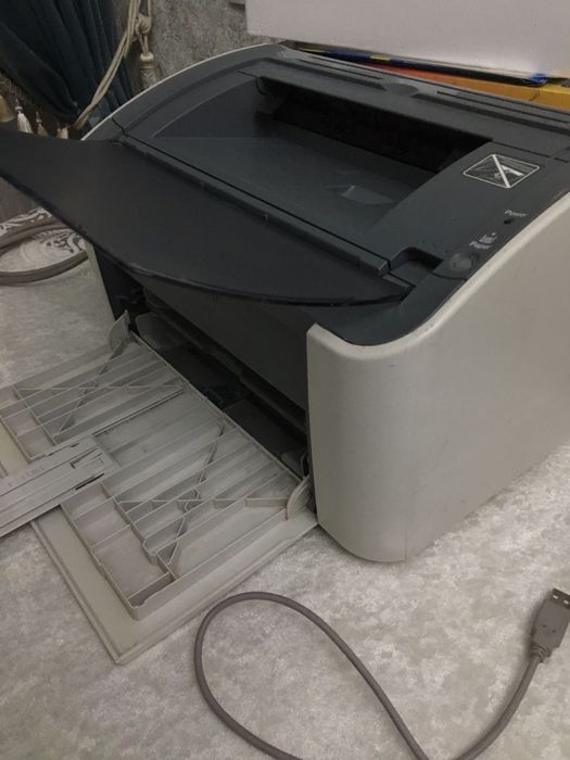 Продам принтер черно белый