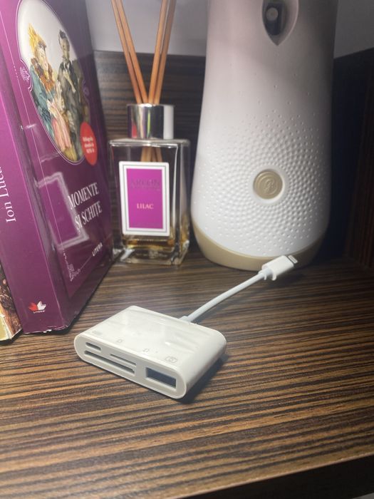 Adaptor pentru iphone