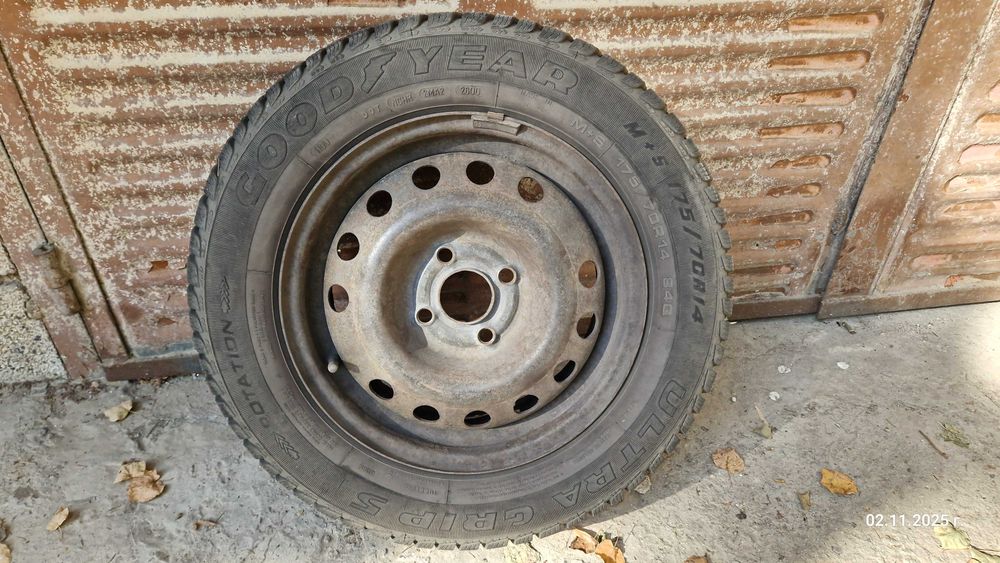 Джанти 14 със зимни гуми Good Year Ultra Grip 5 - за Опел Вектра Б