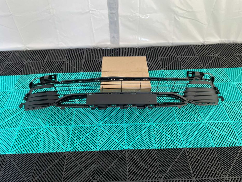 Gria inferioara bara fata Renault Clio 4 RS 2012-2015 noua originala