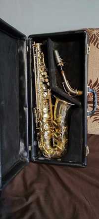 Saxofon de vânzare