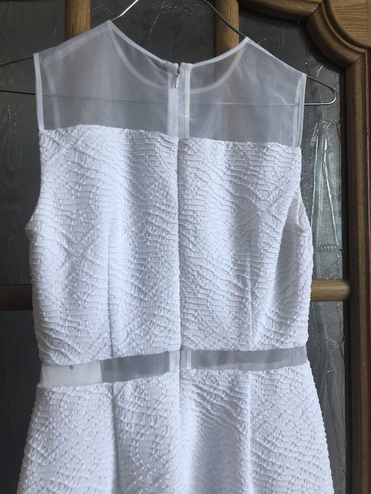 Платье Calvin Klein белое новое с этикеткой
