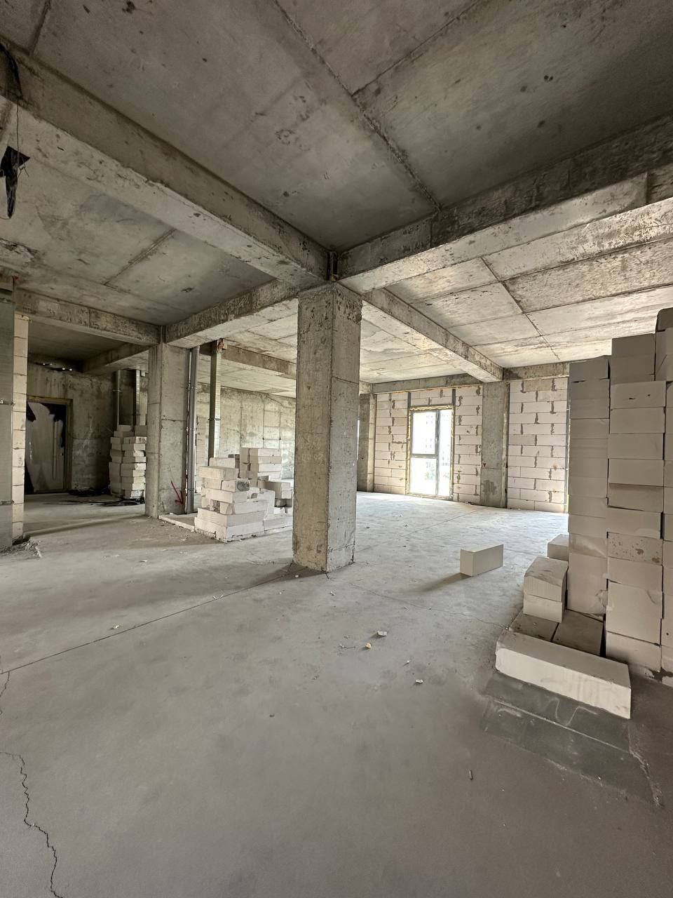 Kvartira продается 5/3/10 на Мирабат Авеню