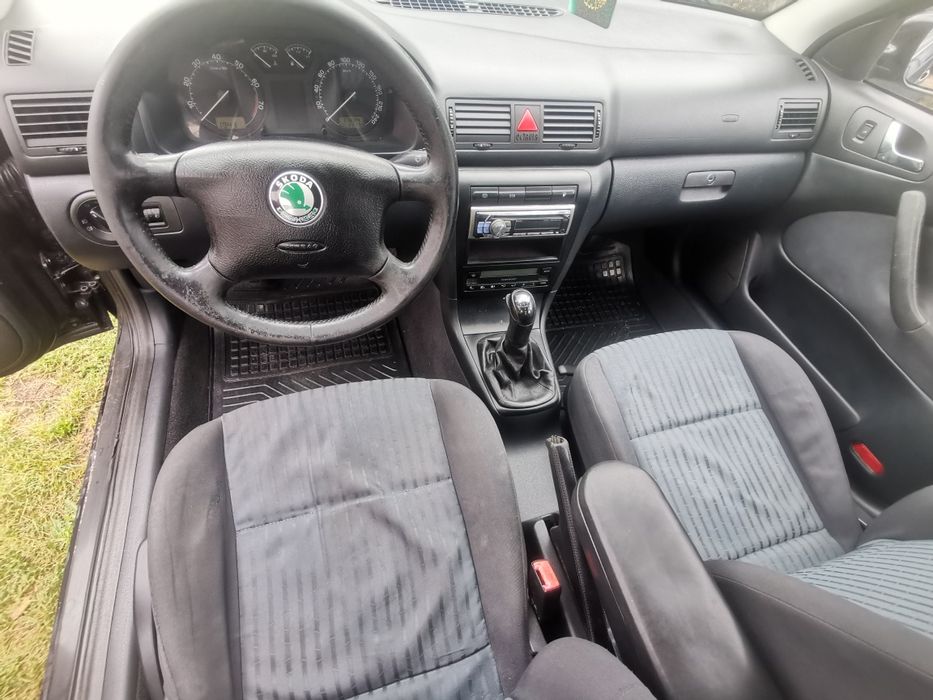 Skoda octavia 1 .