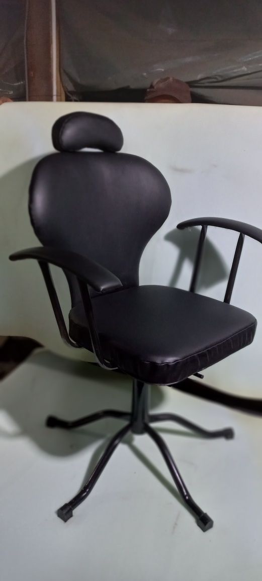 Кресла для Парикмахерских и салонов красоты