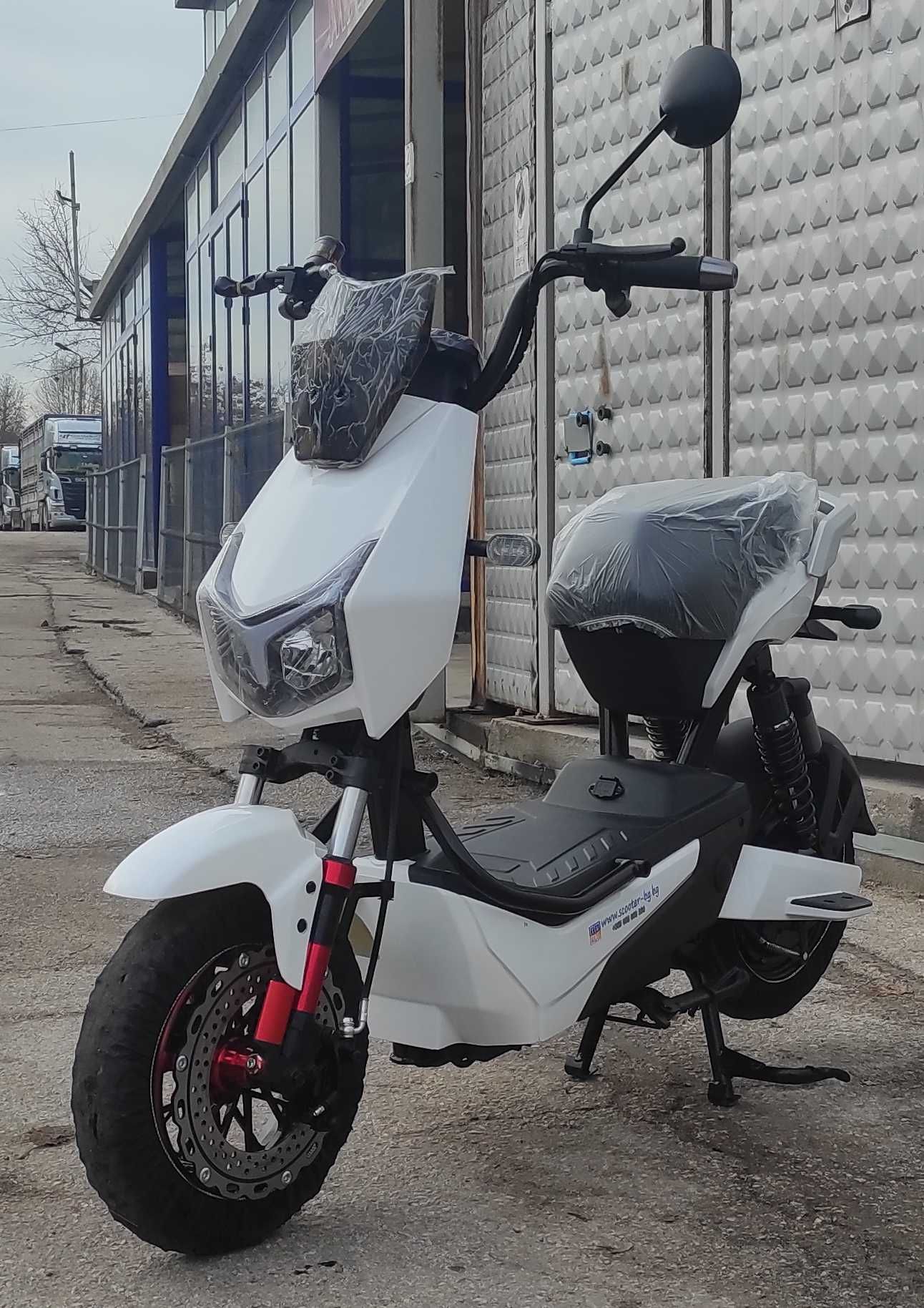 Електрически скутер EcoWay модел YC-H 800W мотор  в бяло