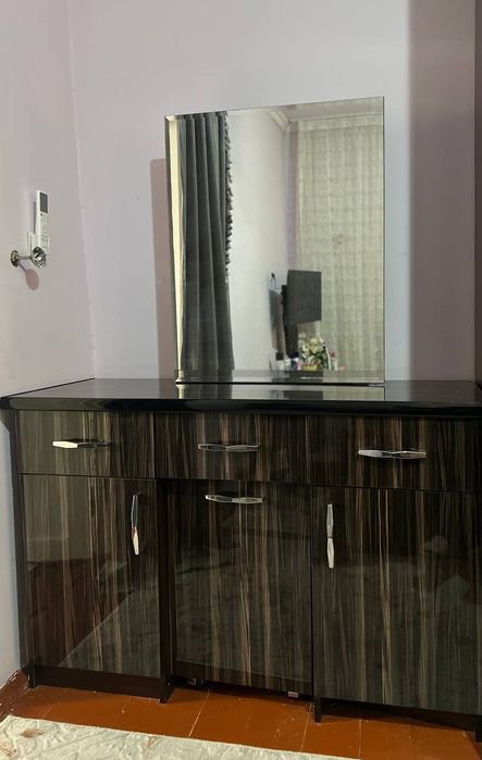 Spalni garnitur sotiladi xolati  zo'r yaxshi