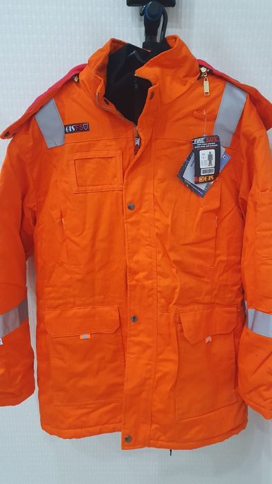 Спецодежда. Зимние куртки и комбезы.