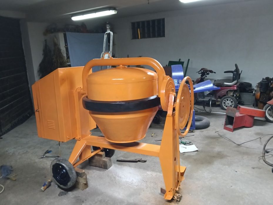 Motor electric monofazat