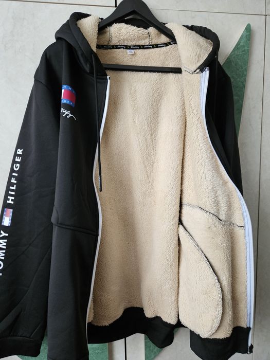 Яке зимно. НОВО.  Много топло.