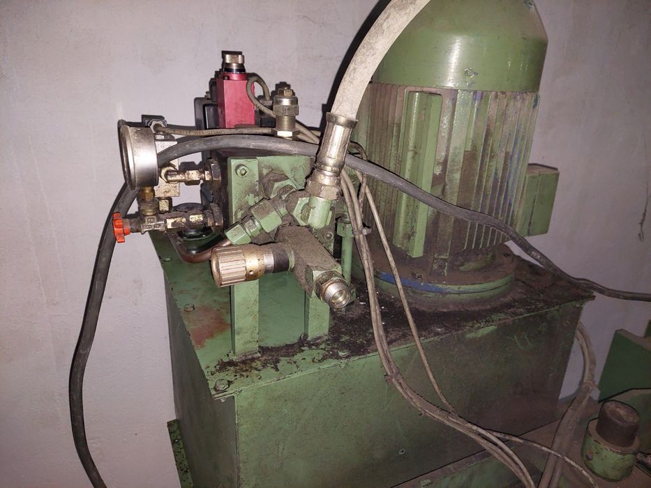 Преса/балировачка за дрехи