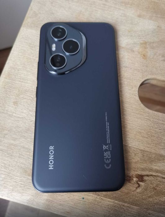 HONOR 400 PRO 12/512 неразлечим от нов, 24м гаранция