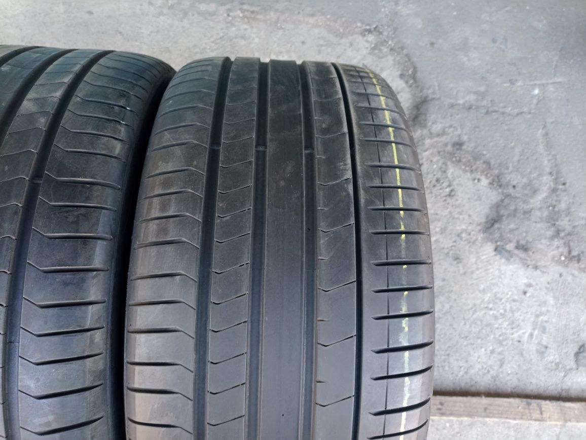 2 anvelope RunFlat de vara Pirelli 315/35 R21 dot 1221