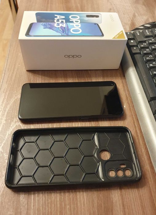 Смартфон OPPO A53 4/64Gb черный Б/У в хорошем состоянии