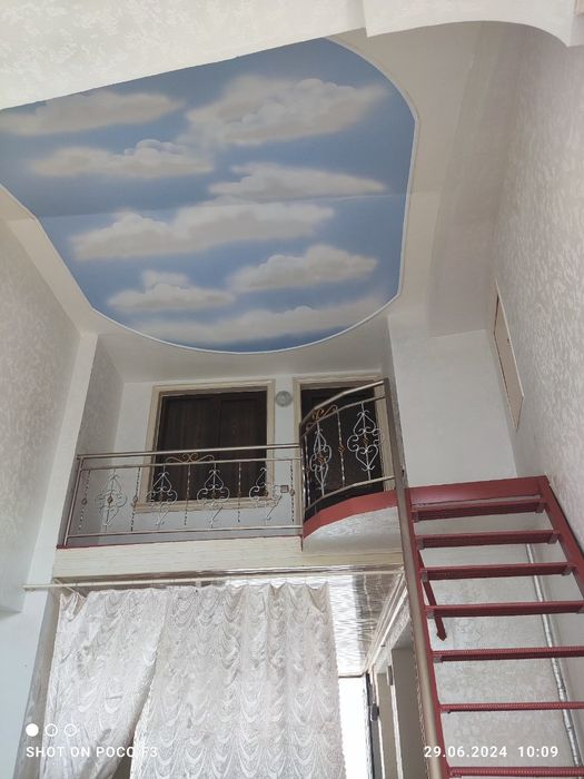 Ховли сотилади. Нархи тушди