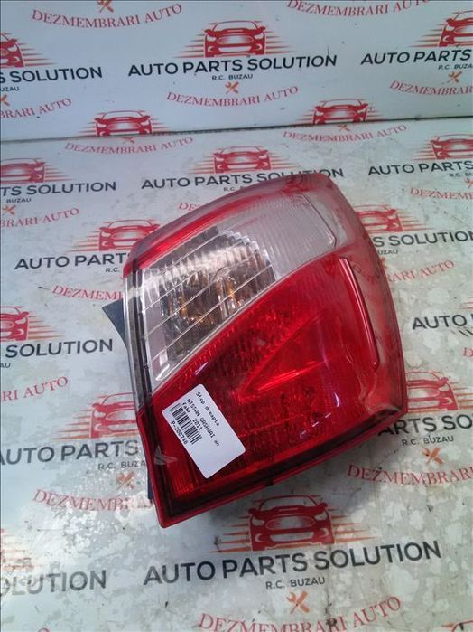 stop dreapta nissan qashqai an fabr. 2011