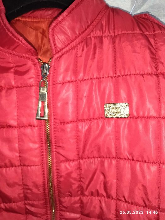 Красная куртка, размер " L ".