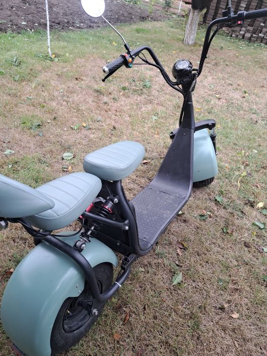 Vând moped city coco electric